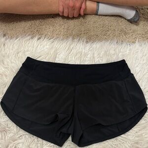 black lululemon